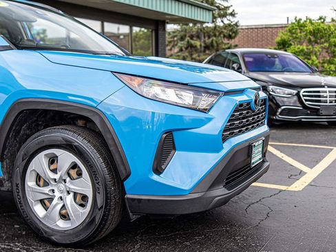 Used 2019 Toyota RAV4 LE w/ All Weather Liner Package AWD/4WD image 3
