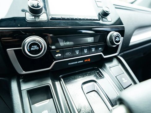 Used 2018 Honda CR-V LX image 41