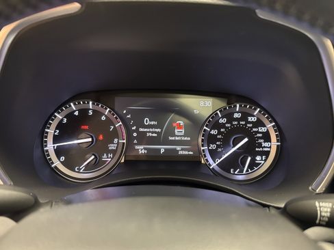 Used 2022 Toyota Highlander XLE image 39