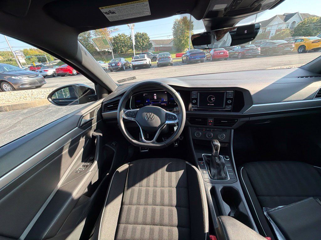 Used 2023 Volkswagen Jetta Sport FWD image 10