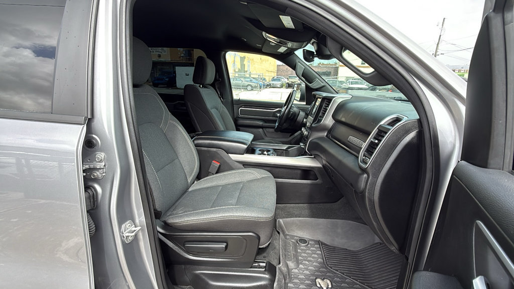 Used 2021 RAM 1500 Big Horn RWD image 43
