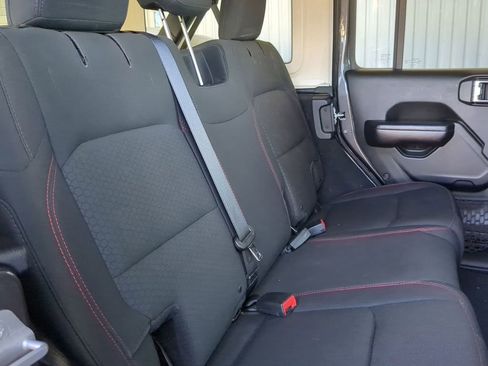 Used 2018 Jeep Wrangler Unlimited Rubicon w/ Dual Top Group image 7