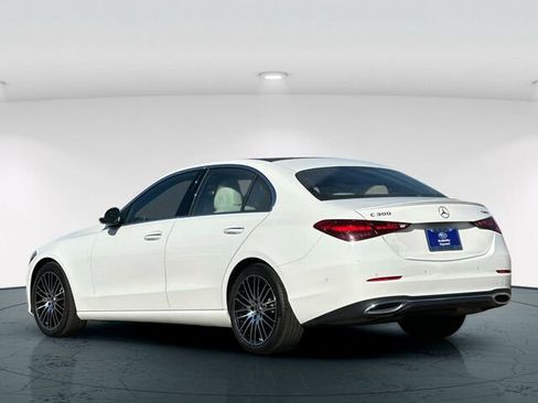 Used 2024 Mercedes-Benz C 300 4MATIC Sedan image 4