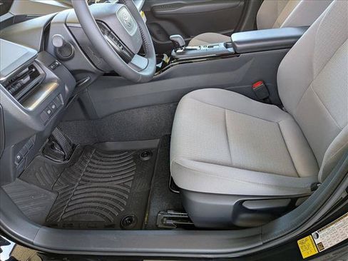 New 2026 Toyota Prius LE FWD image 4