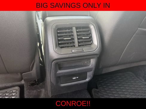 Used 2024 Volkswagen Taos SE AWD/4WD image 25