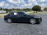 Used 2022 Nissan Altima 2.5 S image 2