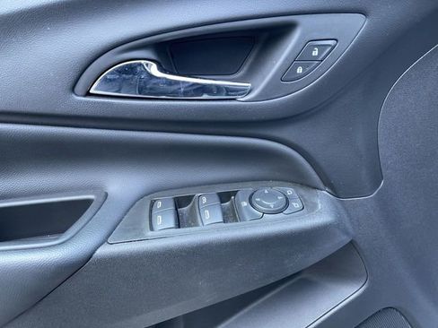 Used 2024 Chevrolet Equinox LT image 23