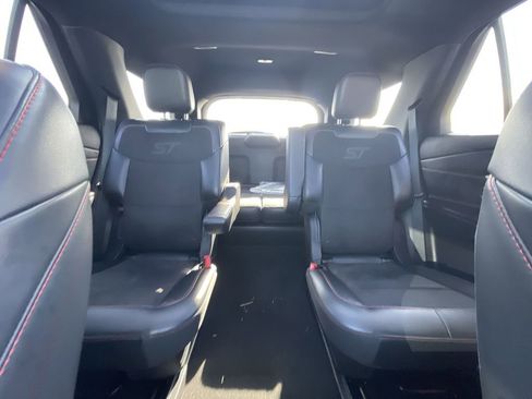 Used 2025 Ford Explorer ST image 13