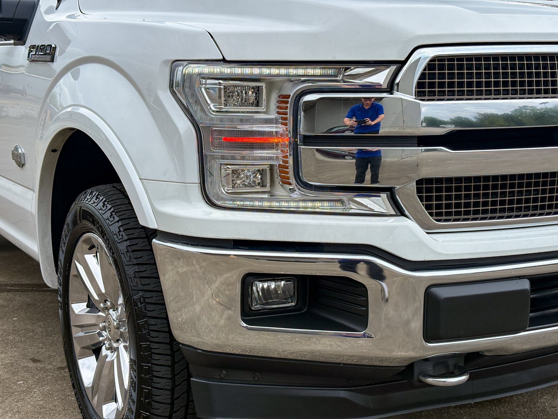 Used 2019 Ford F150 King Ranch w/ Equipment Group 601A Luxury AWD/4WD image 3
