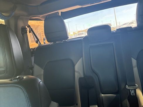 Used 2022 Ford Bronco Wildtrak image 13