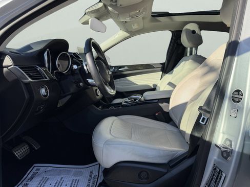 Used 2019 Mercedes-Benz GLE 43 AMG AMG GLE 43 image 25