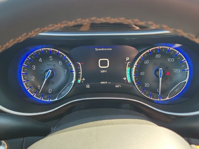 Used 2022 Chrysler Pacifica Pinnacle AWD/4WD image 18