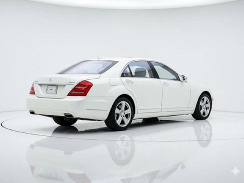 Used 2011 Mercedes-Benz S 550 4MATIC image 5