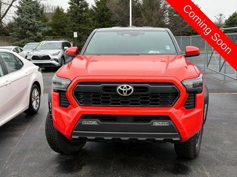 Used 2024 Toyota Tacoma TRD Off-Road image 2
