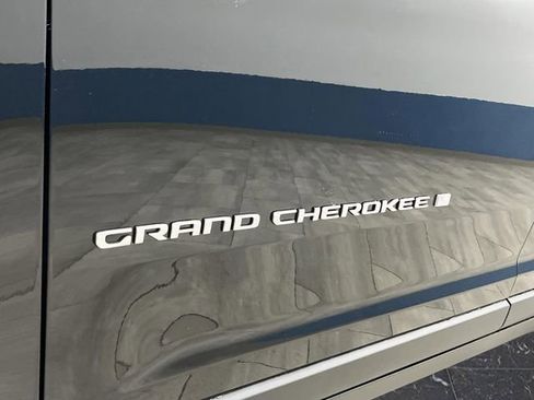 New 2025 Jeep Grand Cherokee Limited w/ Trailer Tow Package image 37