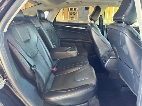 Used 2020 Ford Fusion Titanium AWD/4WD image 23