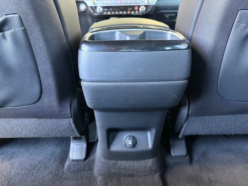 Used 2025 Kia Telluride S AWD/4WD image 32