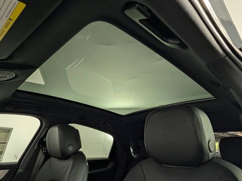 New 2026 Porsche Cayenne Coupe AWD/4WD image 29