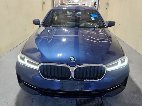 Used 2022 BMW 530i xDrive w/ Premium Package image 2