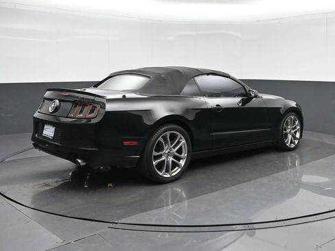 Used 2013 Ford Mustang Premium image 7