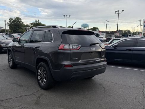 Used 2019 Jeep Cherokee Latitude Plus w/ Cold Weather Group AWD/4WD image 11