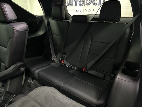 Used 2025 Chevrolet Traverse Z71 AWD/4WD image 24