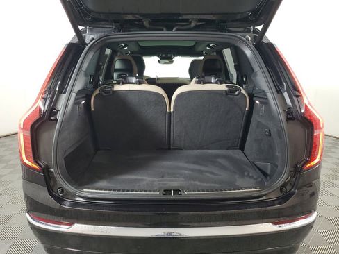 Certified 2025 Volvo XC90 B6 Plus image 11
