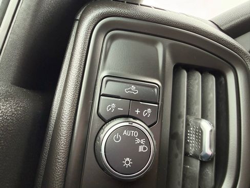 Used 2023 Chevrolet Silverado 2500 W/T image 23