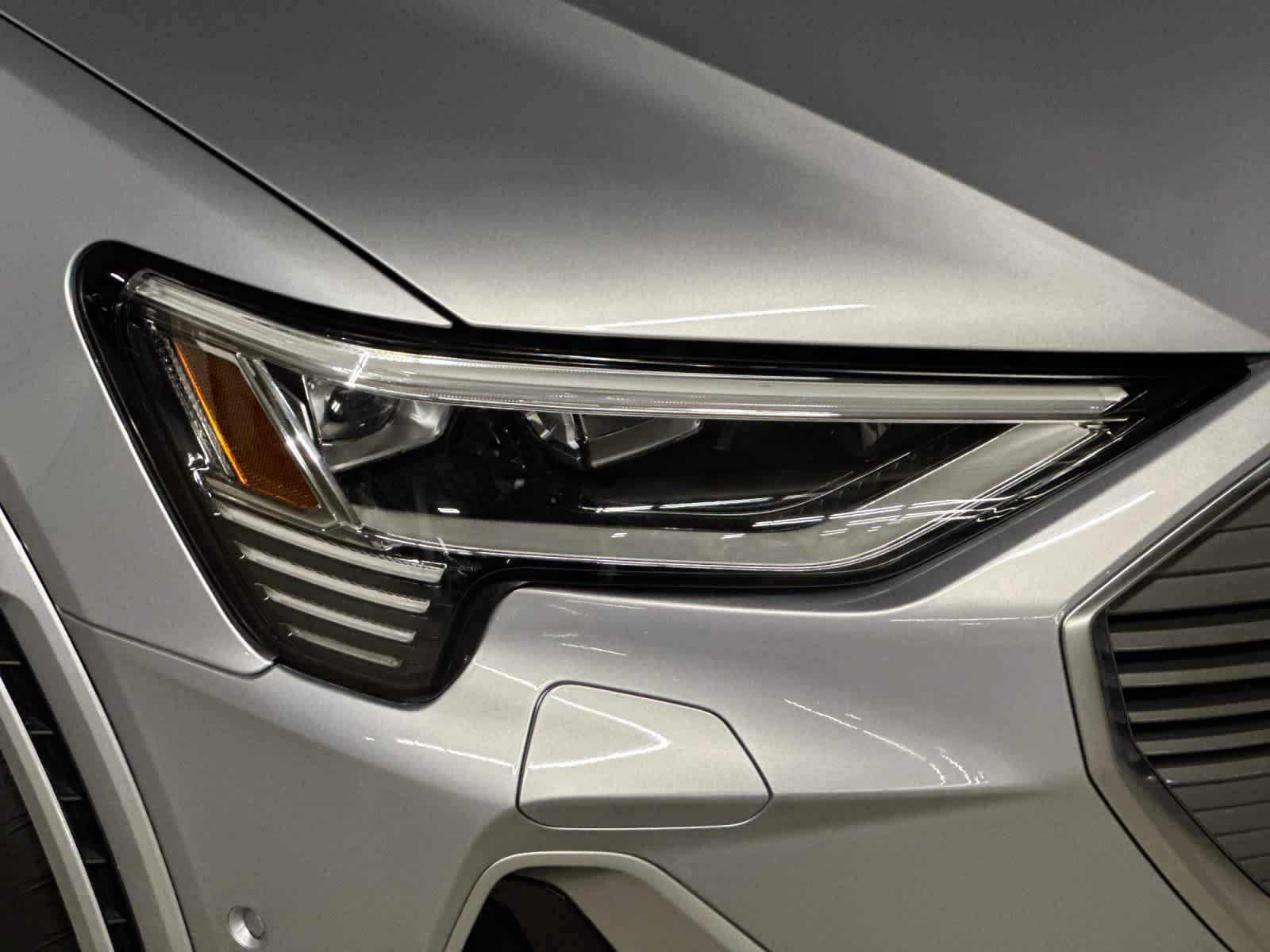 Certified 2023 Audi e-tron S Premium Plus AWD/4WD image 28