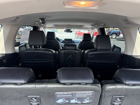 Used 2025 Honda Odyssey EX-L image 13