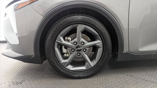 Used 2025 Kia K4 FWD image 28