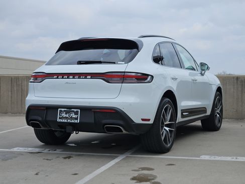 Used 2025 Porsche Macan image 8