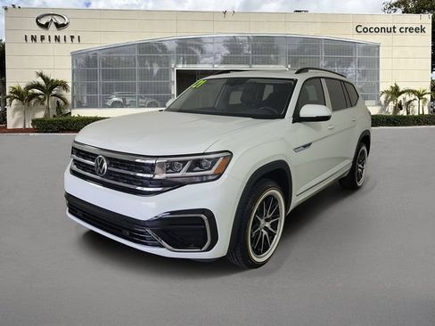 Used 2021 Volkswagen Atlas SE FWD image 2