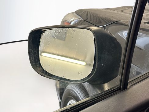 Used 2023 Subaru Forester Premium AWD/4WD image 16