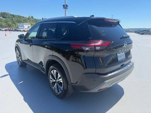 Used 2021 Nissan Rogue SV w/ Premium Package AWD/4WD image 5