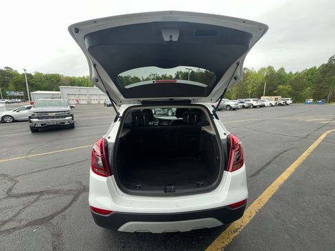 Used 2022 Buick Encore Preferred w/ Safety Package AWD/4WD image 12