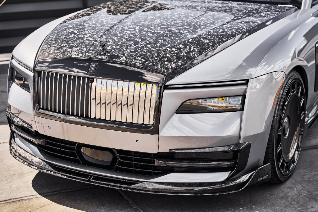 Used 2025 Rolls-Royce Spectre Black Badge AWD/4WD image 6