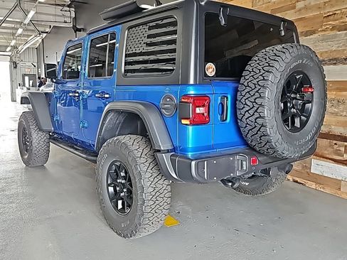 Used 2024 Jeep Wrangler Willys image 7