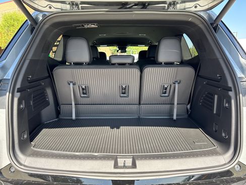 Used 2026 Buick Enclave Sport Touring w/ LPO, Floor Liner Package image 9