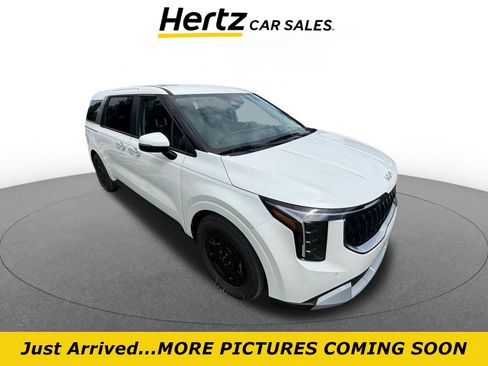 Used 2026 Kia Carnival FWD image 1