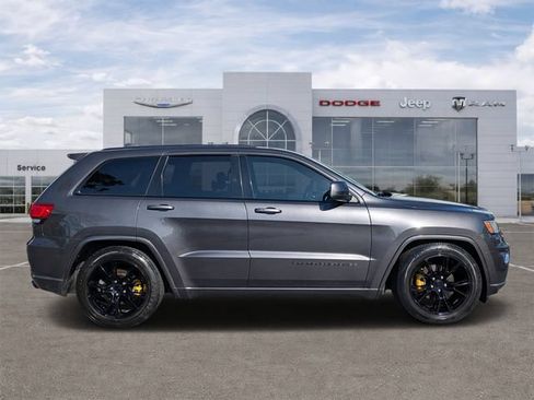 Certified 2017 Jeep Grand Cherokee Altitude RWD image 2