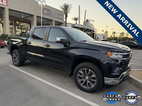 Used 2022 Chevrolet Silverado 1500 LT w/ Protection Package image 2