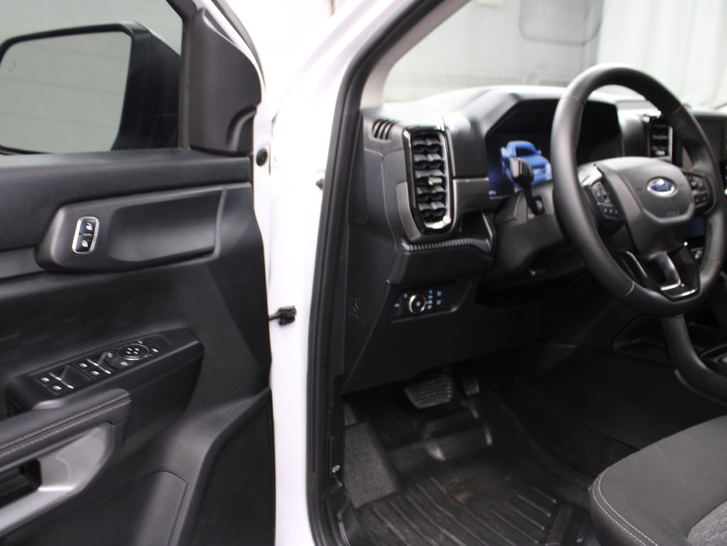 Used 2025 Ford Ranger XLT w/ Chrome Accent Package AWD/4WD image 48