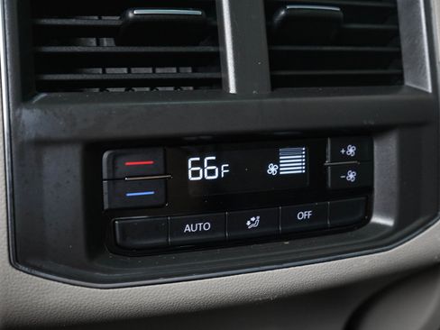 Used 2019 Volkswagen Atlas SEL AWD/4WD image 17