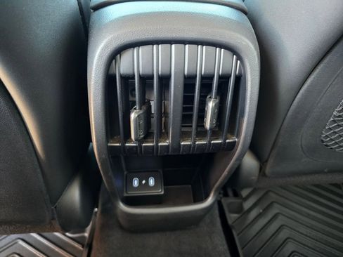 Used 2024 Hyundai Kona Limited AWD/4WD image 24