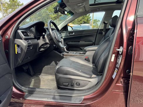 Used 2017 Kia Optima EX w/ Premium Package image 15