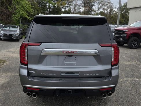 Used 2021 GMC Yukon XL Denali w/ Denali Premium Package image 4