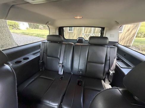 Used 2012 Cadillac Escalade ESV Premium AWD/4WD image 12