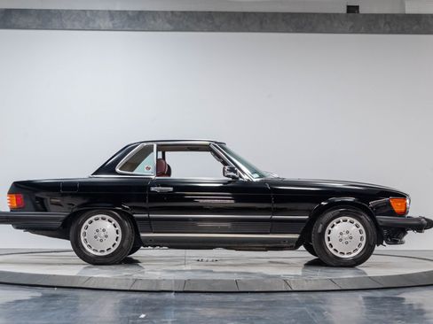 Used 1989 Mercedes-Benz 560 SL image 18