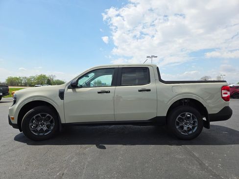 New 2025 Ford Maverick XLT w/ XLT Luxury Package image 11